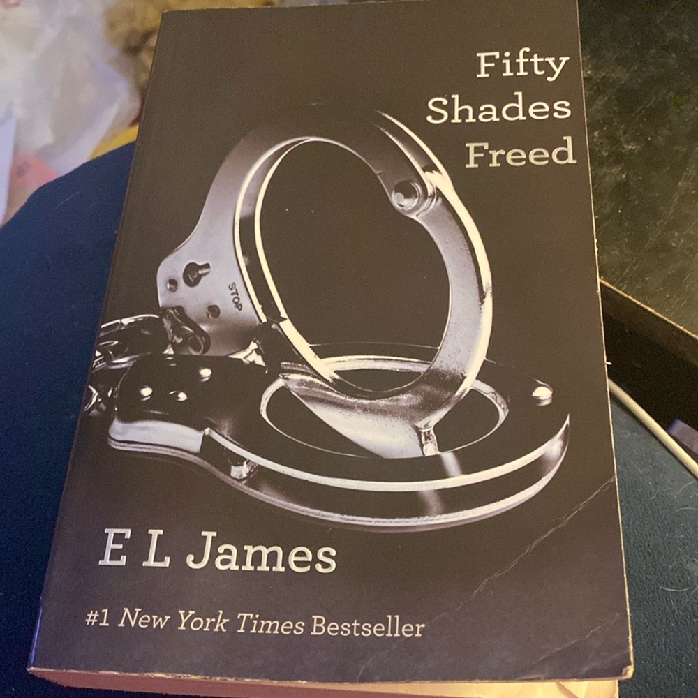 Fifty shades freed by E L James‎